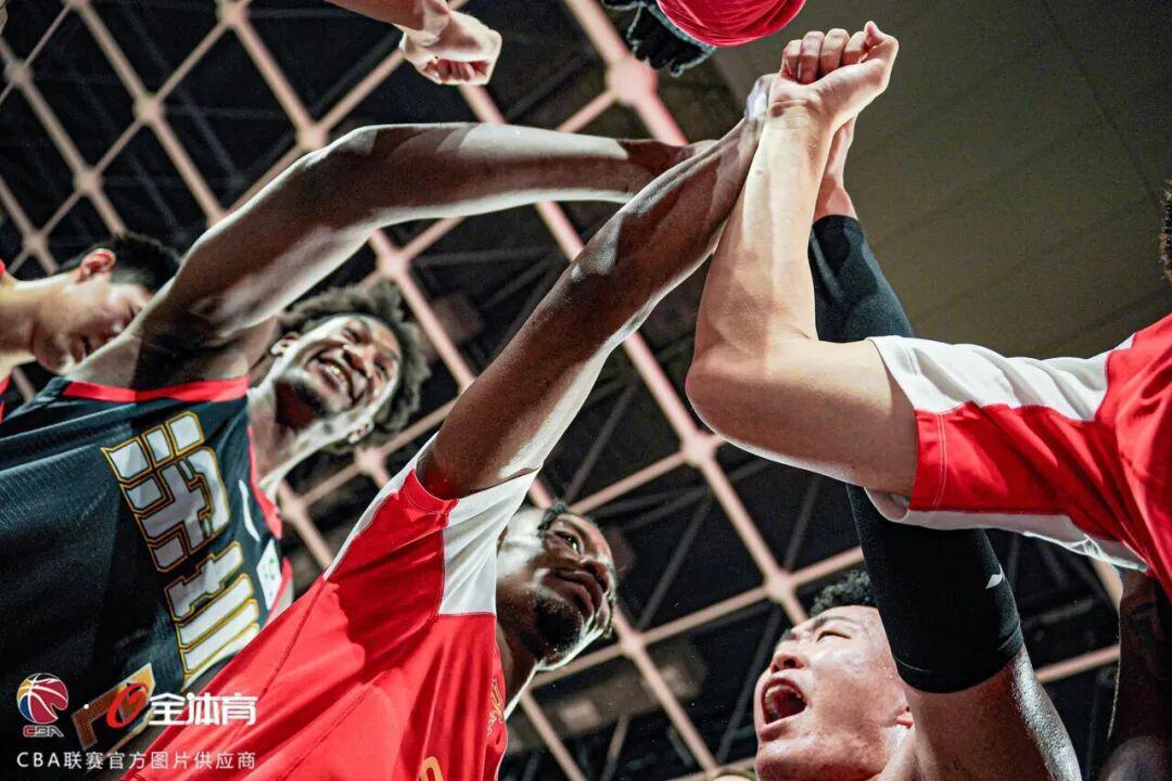 连克强敌 深圳马可波罗队风头正劲