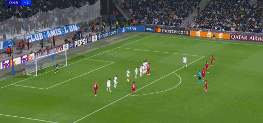 开云体育app-半场：利物浦1-0马赛，索博斯洛伊建功，埃基蒂克破门被吹